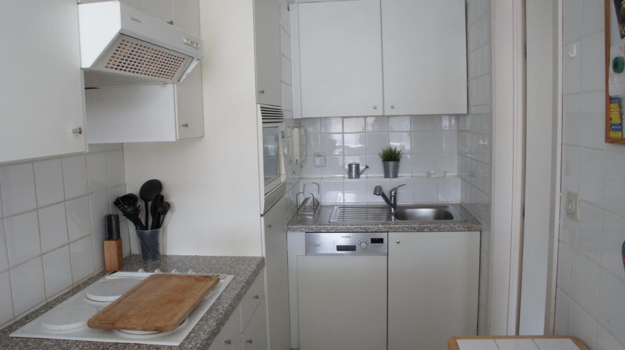 Zonnig En Gezellig Appartement Met Zijdelings Zeezicht En Zwembad In Koksijde Kültér fotó